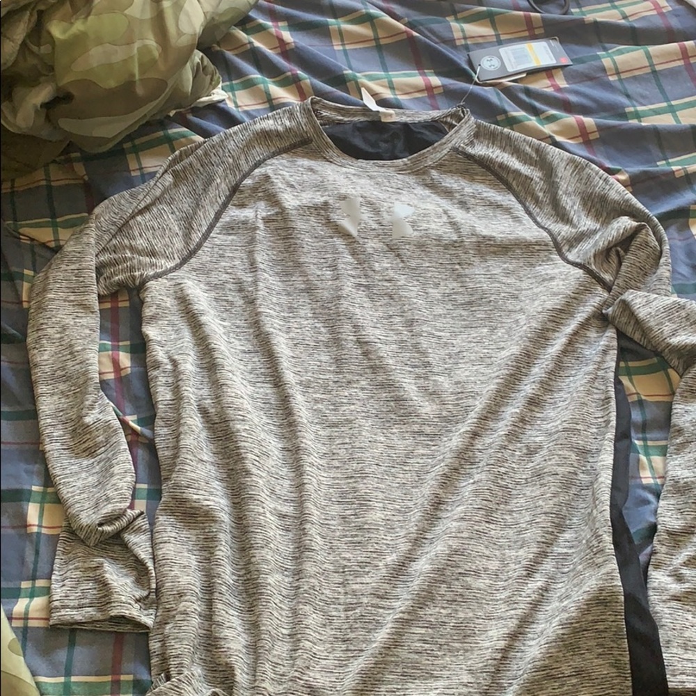 Under armour long sleeve shirt